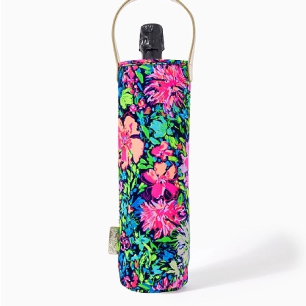 LILLY PULITZER Festive Fantasy Insulated Wine Bag Bottle Holder. NWT tags 3 of 3